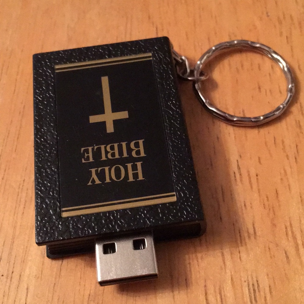 Untested bible Keychain - Picture 2 of 4